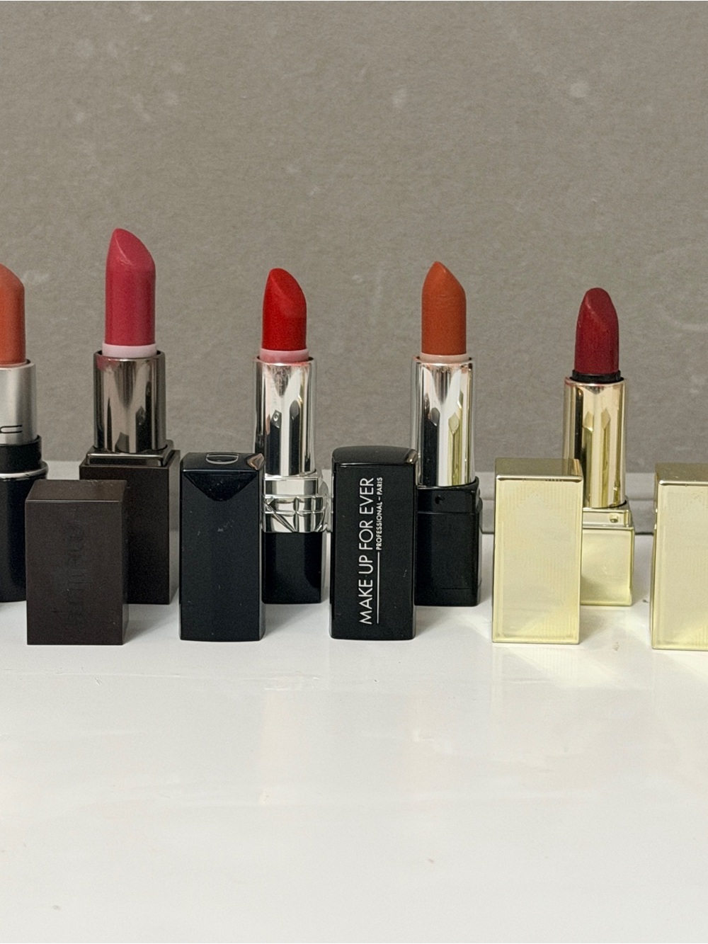 Six Lipstick Collection with organizer - Picture 6 of 13